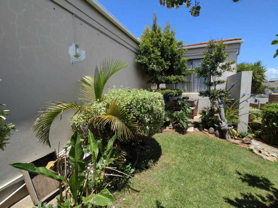 4 Bedroom Property for Sale in Jeffreys Bay Central Eastern Cape